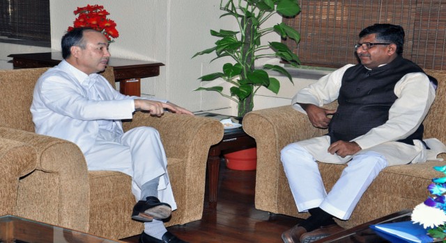 The Chairman and CEO of SoftBank Corporation, Japan, Mr. Masayoshi Son meeting the Union Minister for Communications & Information Technology and Law & Justice, Shri Ravi Shankar Prasad, in New Delhi
