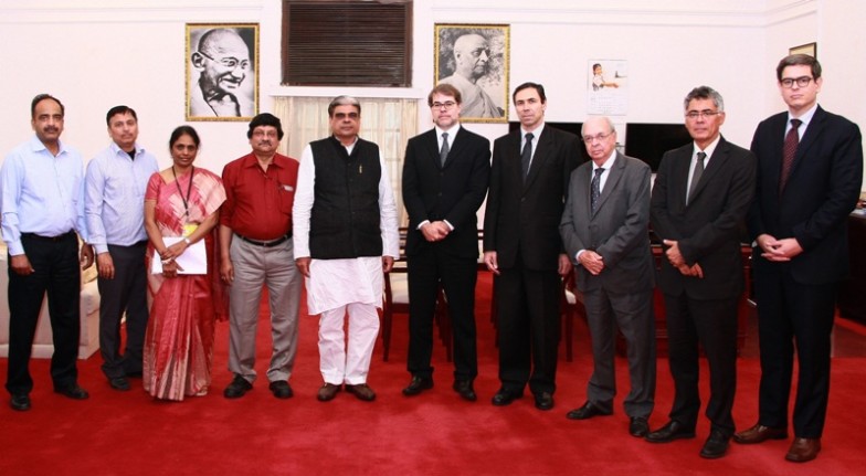 India Offers NPR Experience to Brazil
